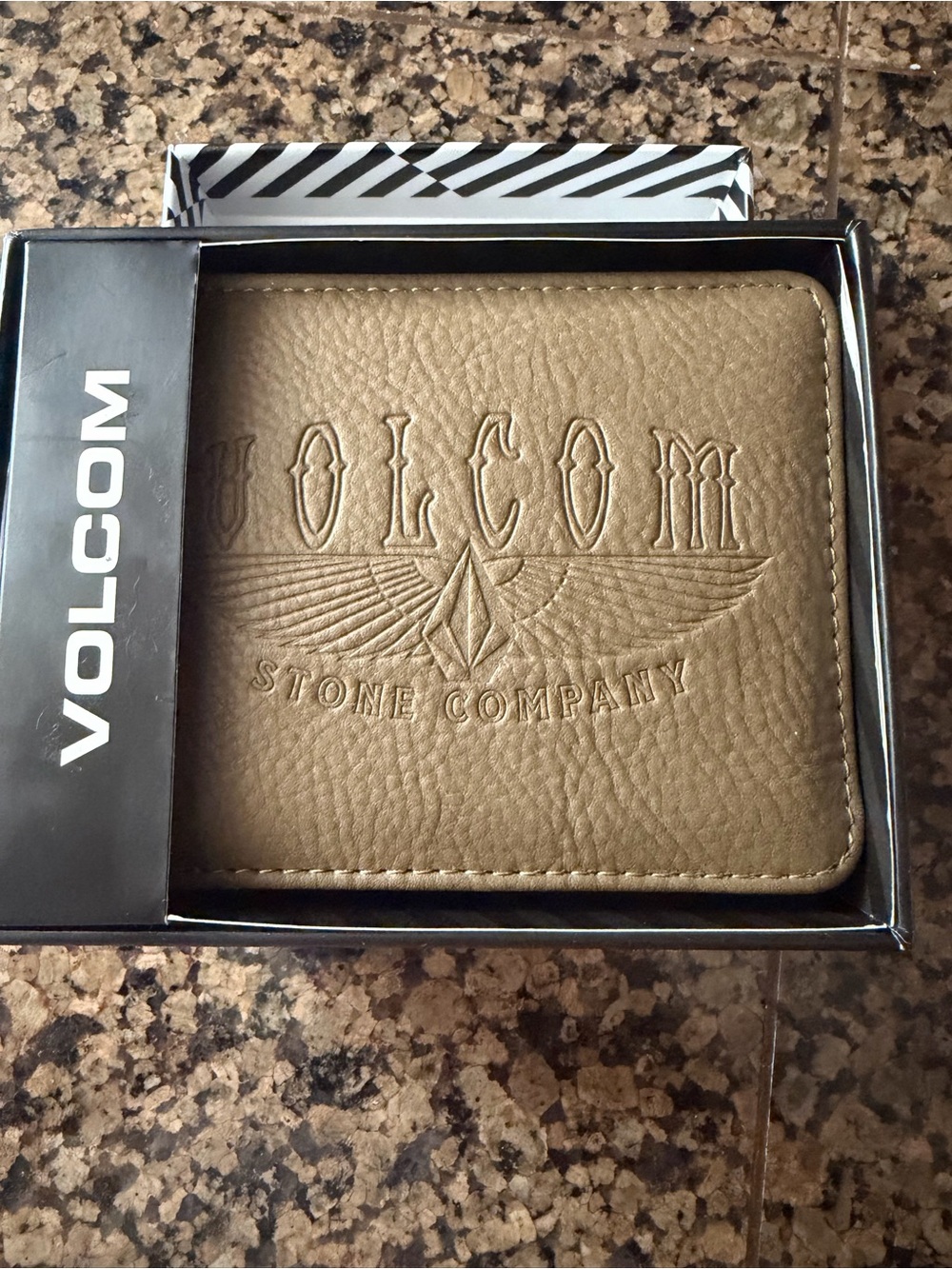 Volcom Tan Embossed Leather Card & Key Holder